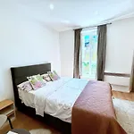 Gallery 29
