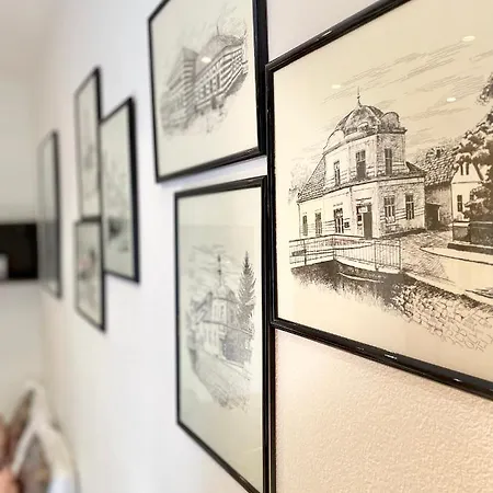 Gallery 29 Apartment